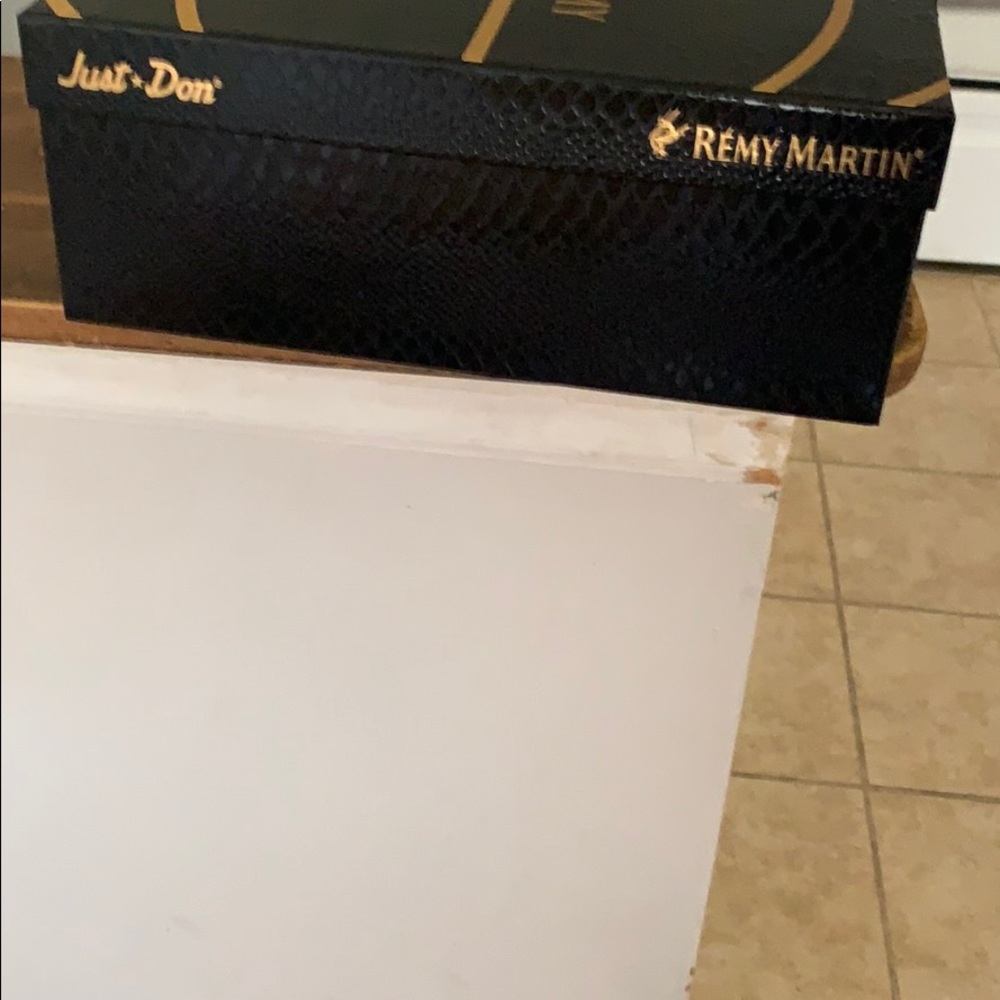 Just Remy 1738 - Picture 4 of 4